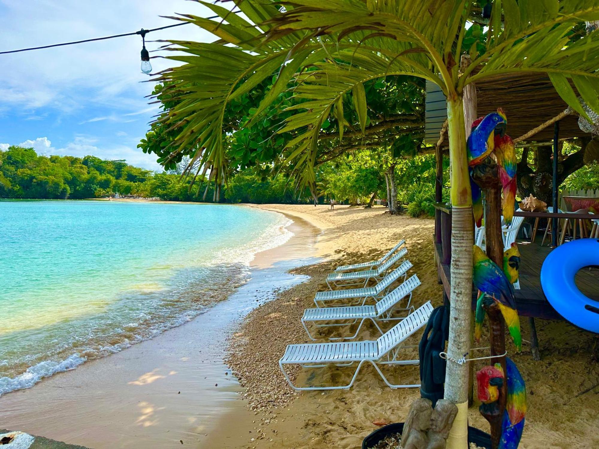 Sand And Tan Beach Hotel Ocho Rios Exterior foto